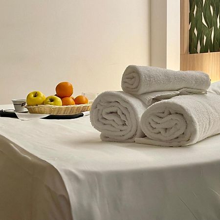 Aquasole Hotell Mercallo Exteriör bild