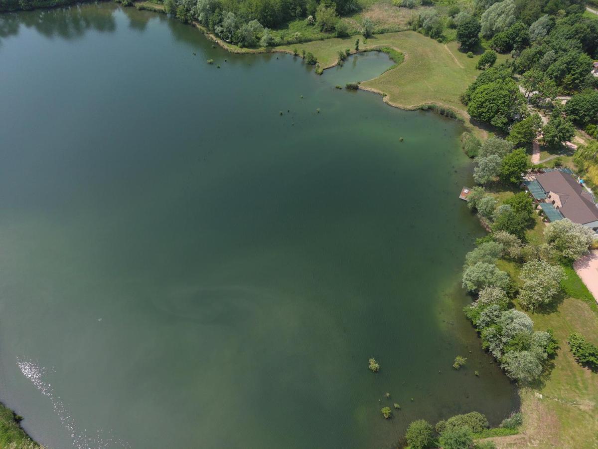 Aquasole Hotell Mercallo Exteriör bild
