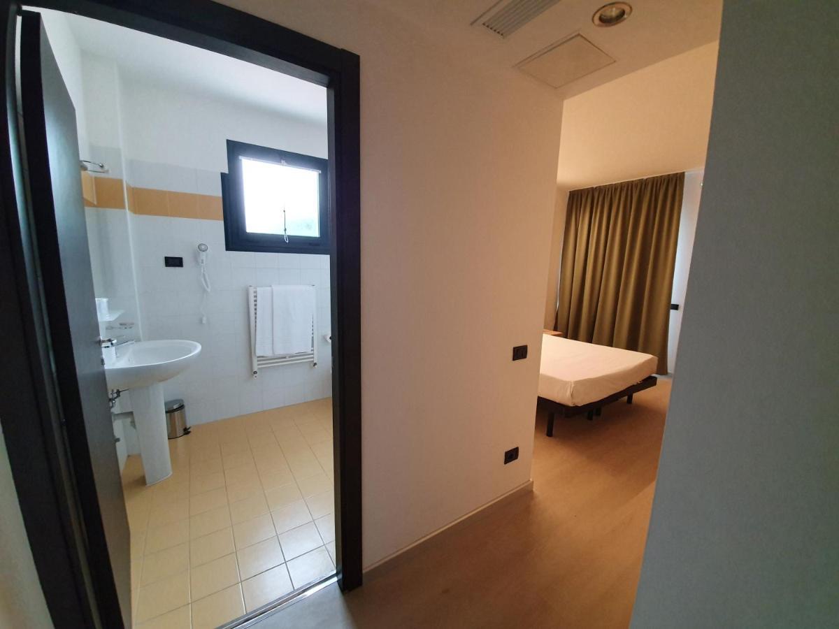 Aquasole Hotell Mercallo Exteriör bild
