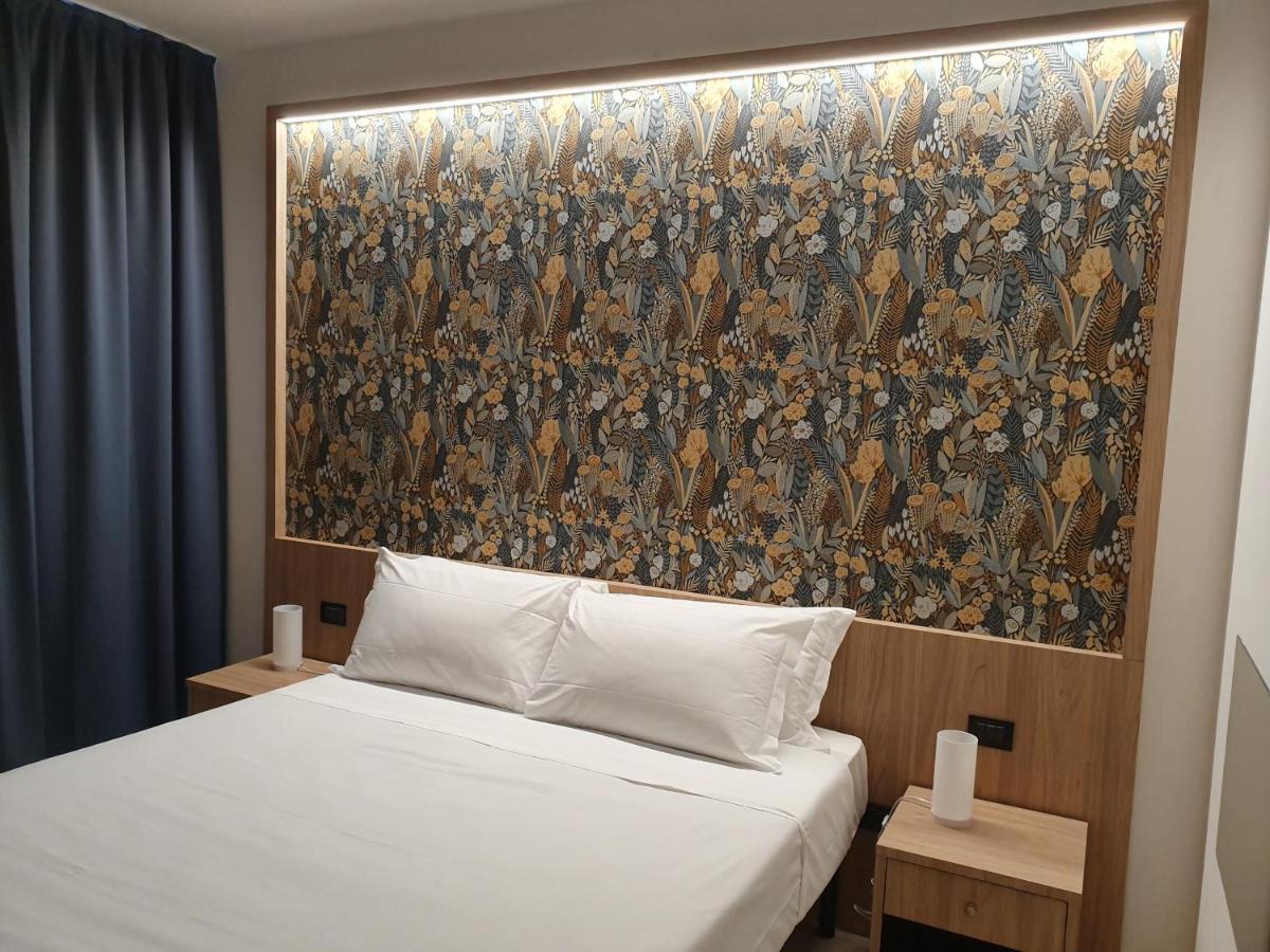 Aquasole Hotell Mercallo Exteriör bild