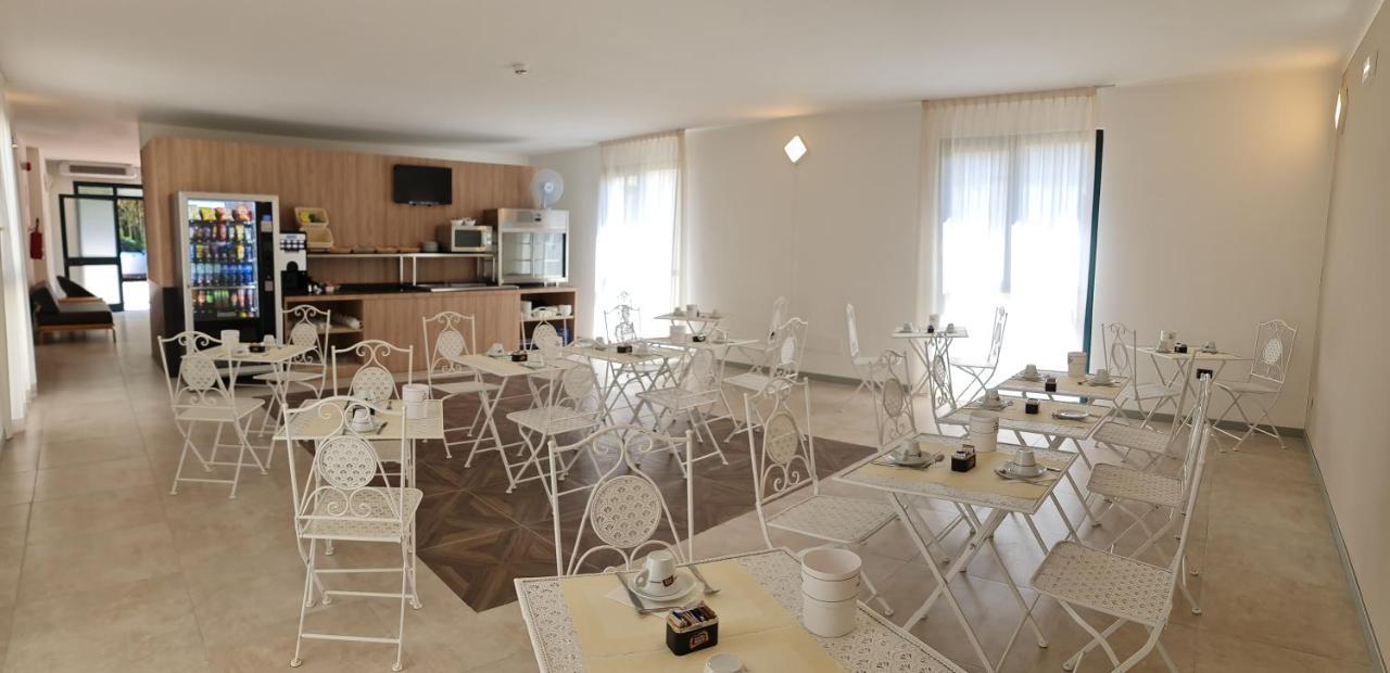 Aquasole Hotell Mercallo Exteriör bild