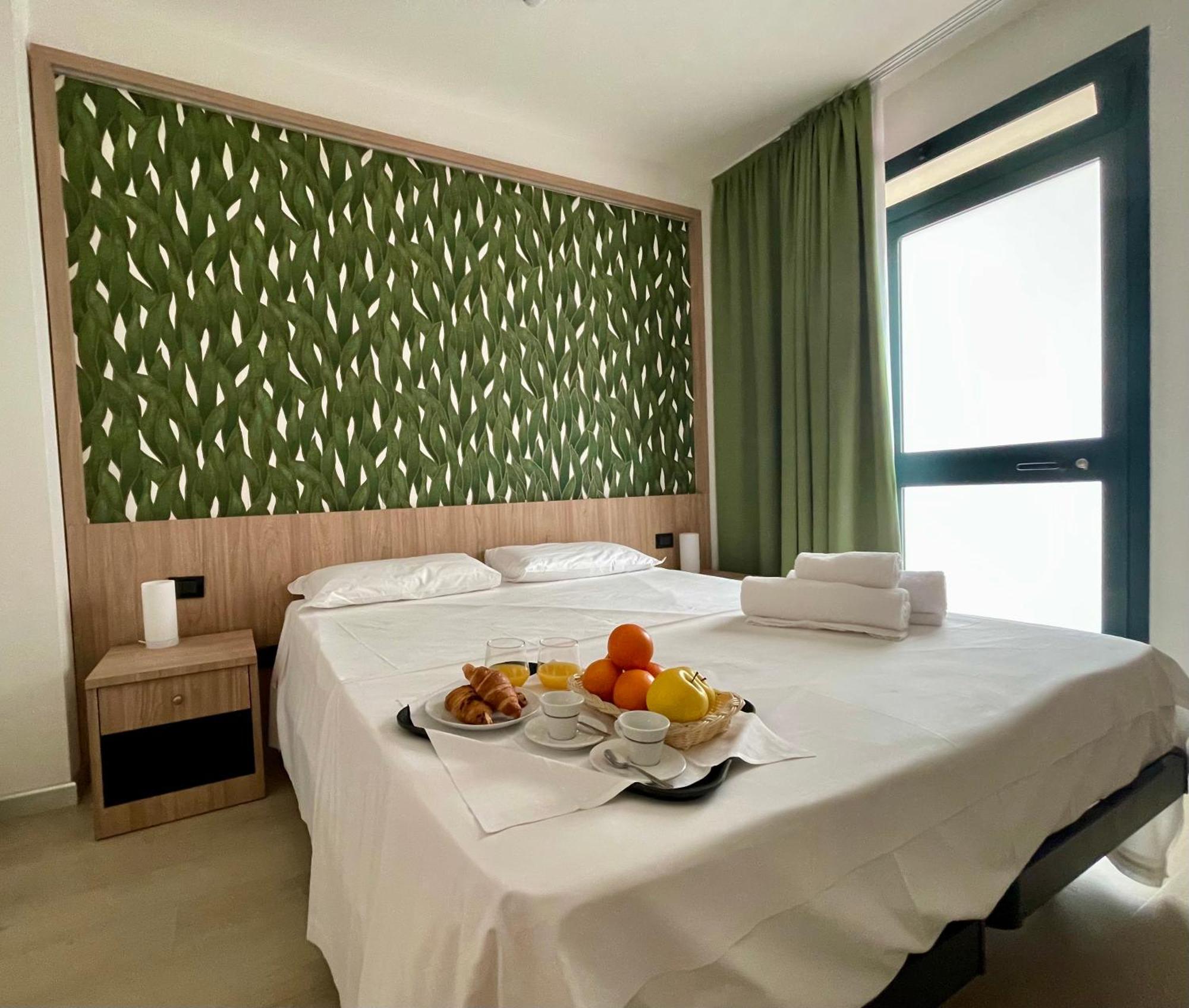 Aquasole Hotell Mercallo Exteriör bild