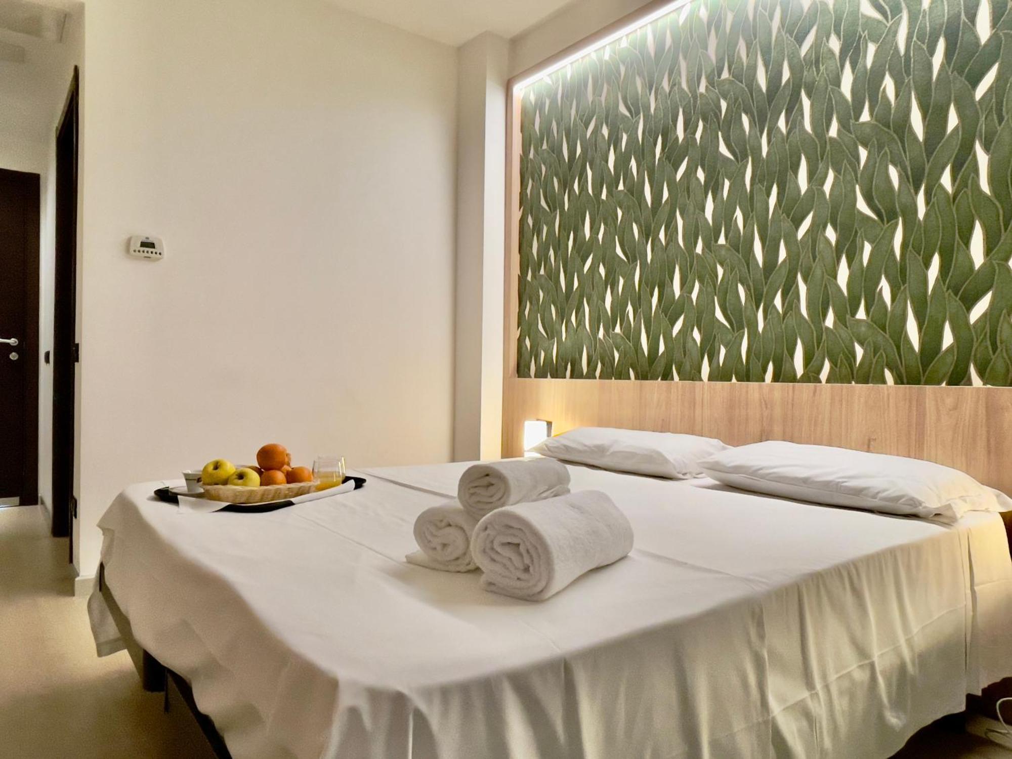 Aquasole Hotell Mercallo Exteriör bild